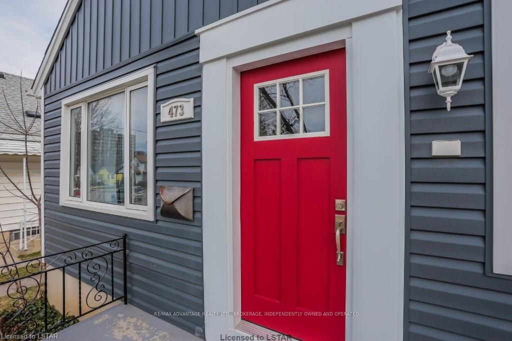Listing Image 4