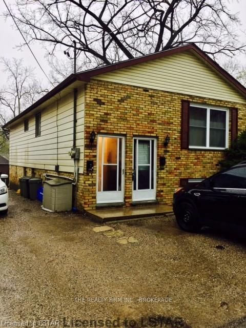 Listing photo 2