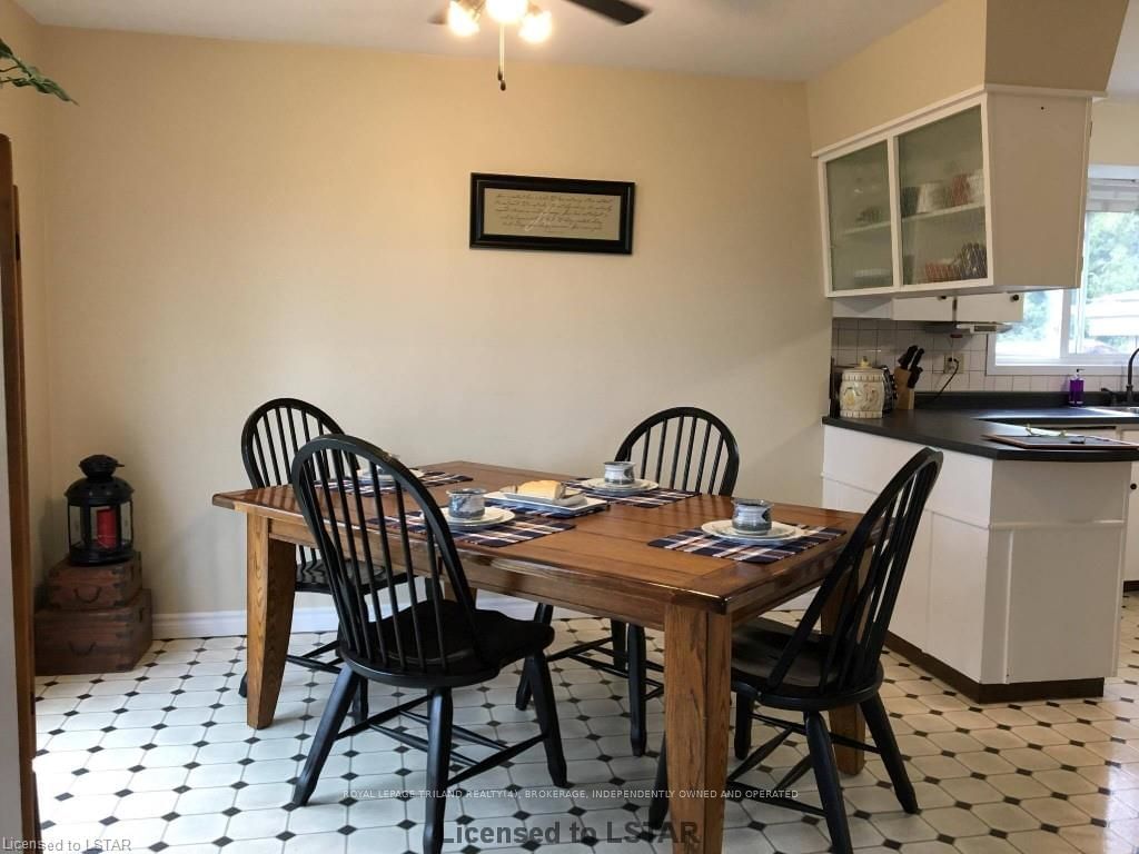 Listing Image 6