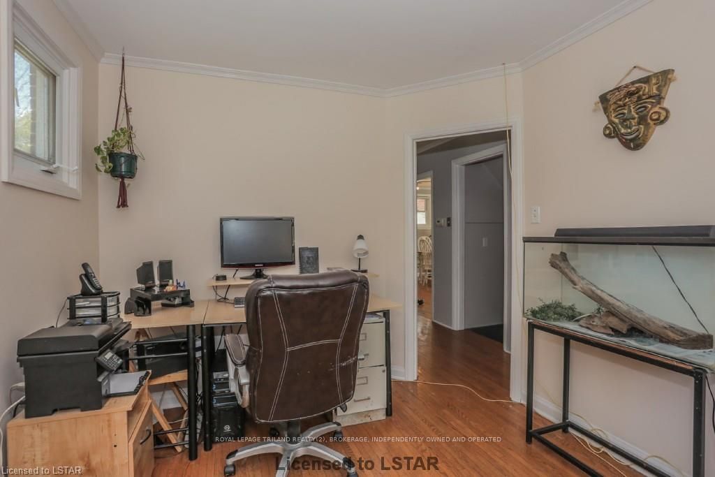 Listing Image 5