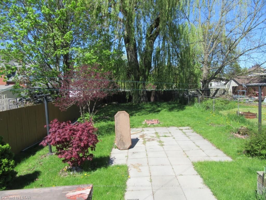 Listing Image 6