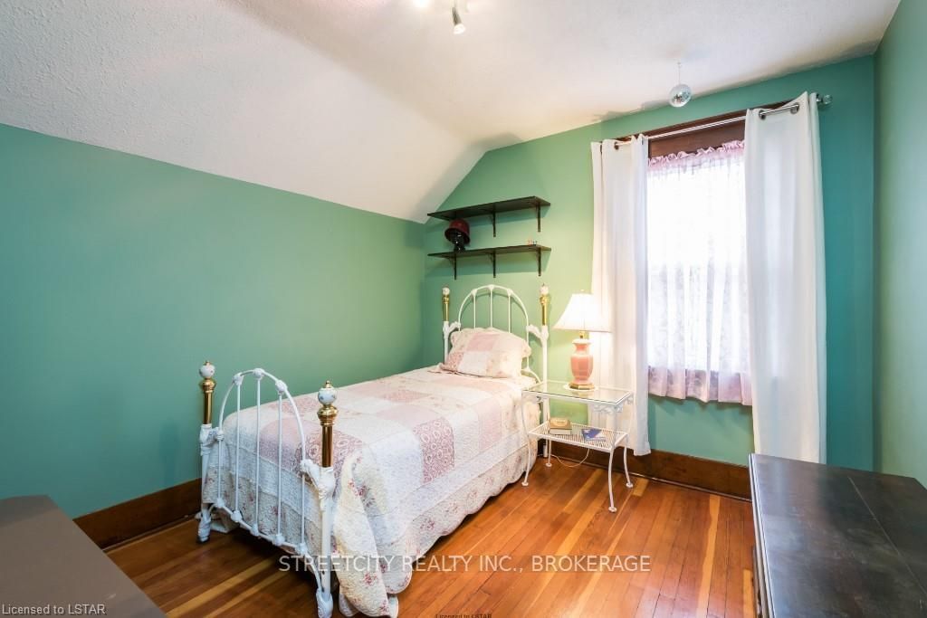 Listing Image 14