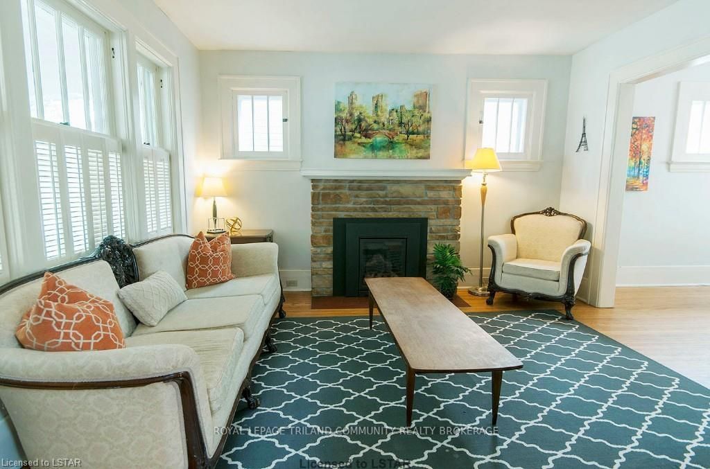 Listing Image 7