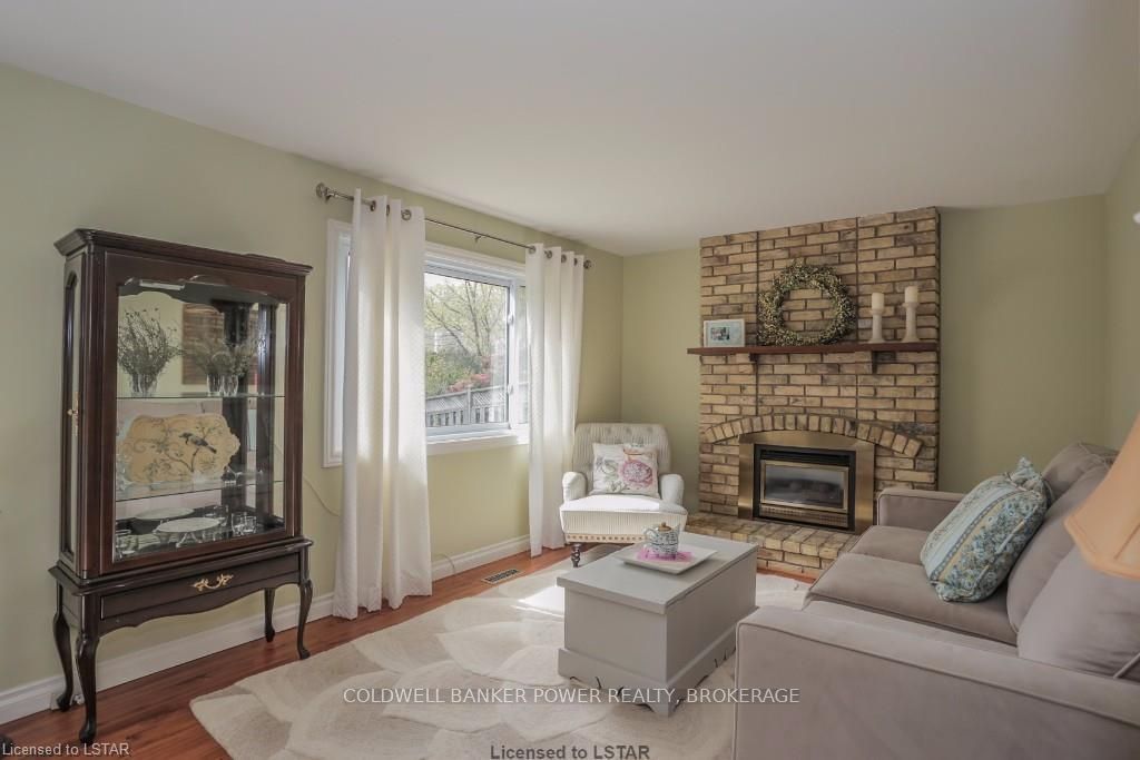 Listing Image 16