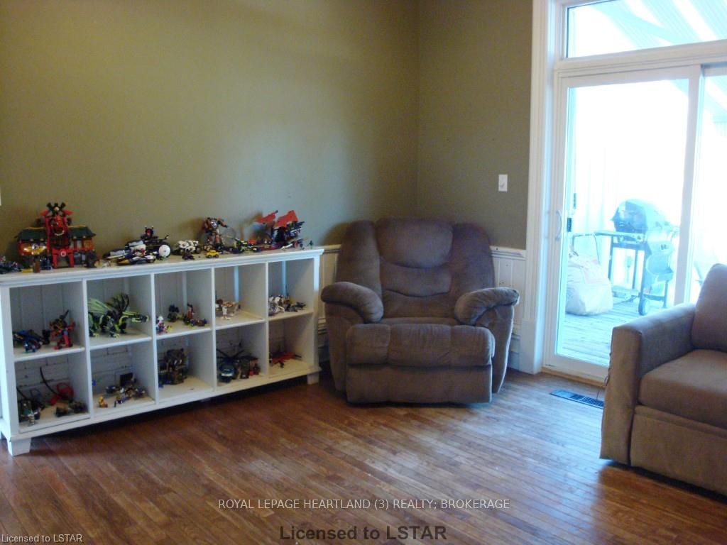 Listing Image 7