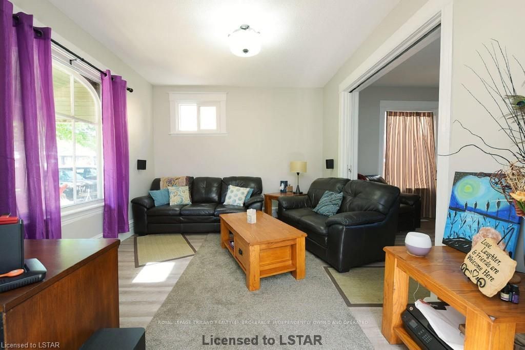Listing Image 7