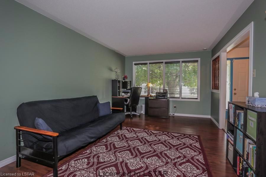 Listing Image 5