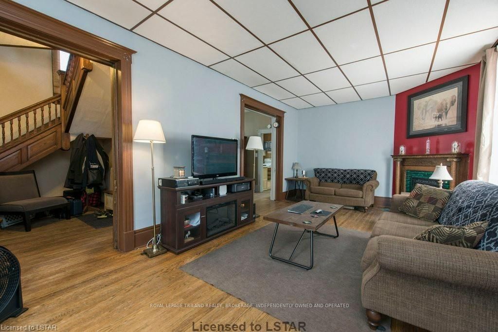 Listing Image 3