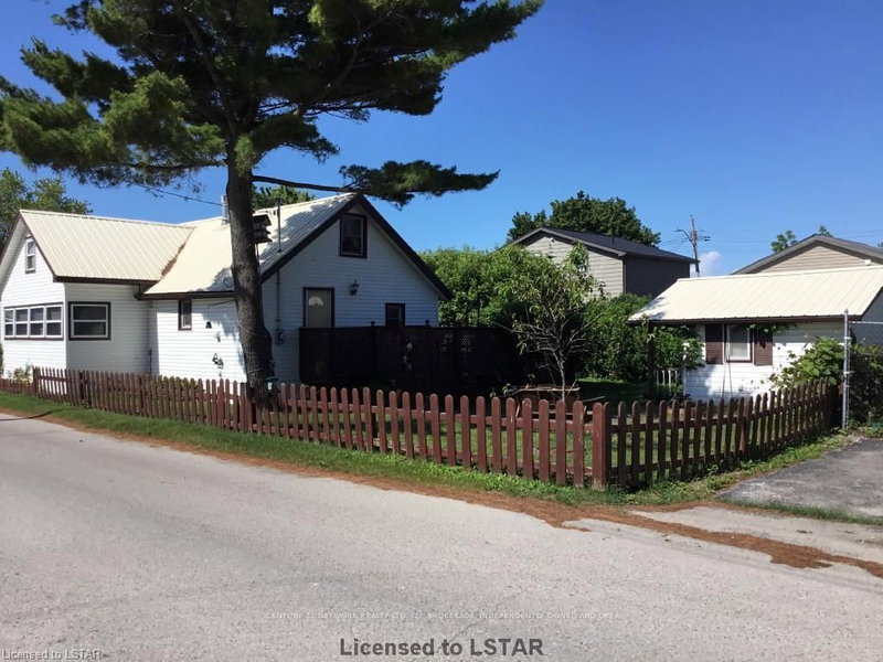 156 Maud St, Central Elgin, N5L 1C9 | Image 2