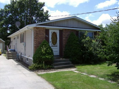 Detached House sold at 131 Prince Street, North Middlesex, Ontario, N0M 2K0 - Parkhill - MLS: X7772609