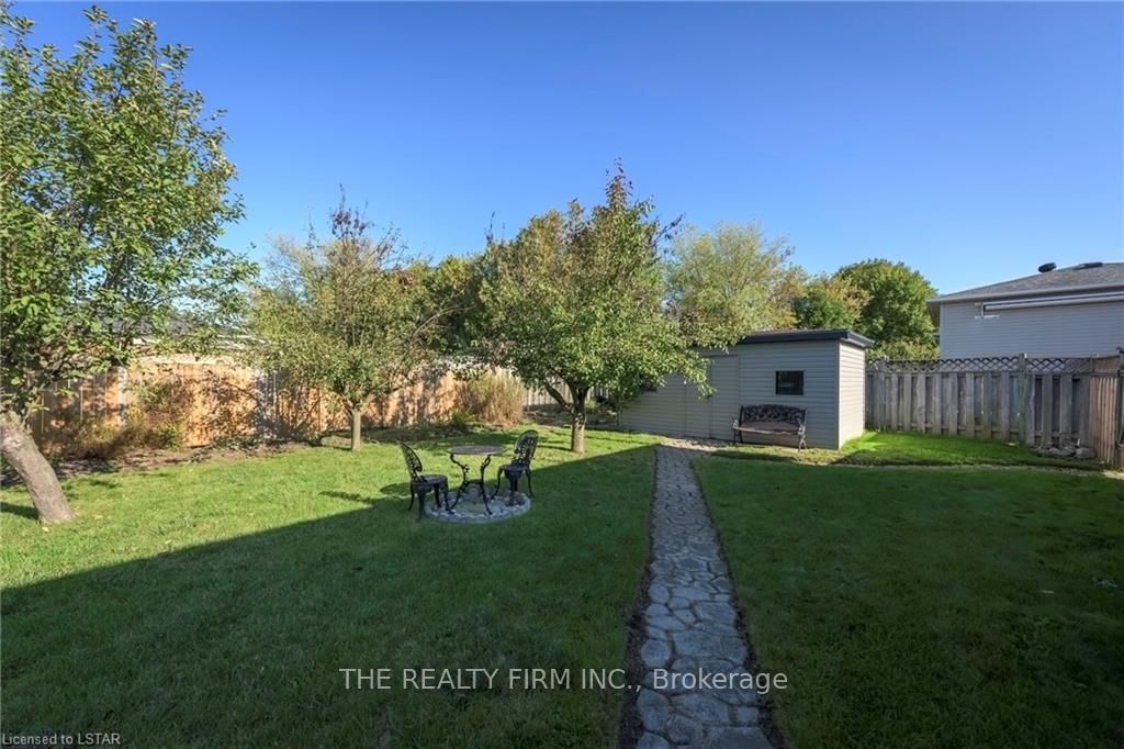 Listing Image 6