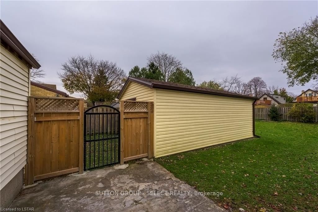 Listing Image 7