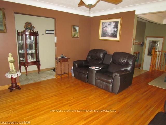 Listing Image 6