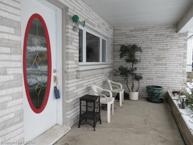 Listing Image 3