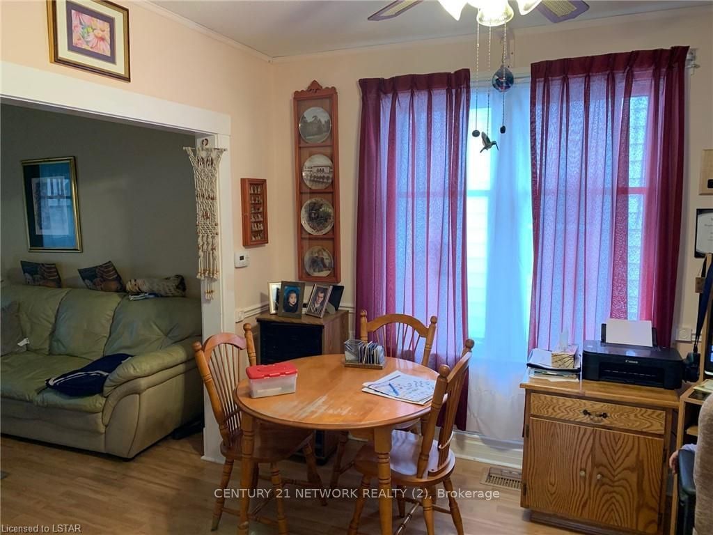 Listing Image 7