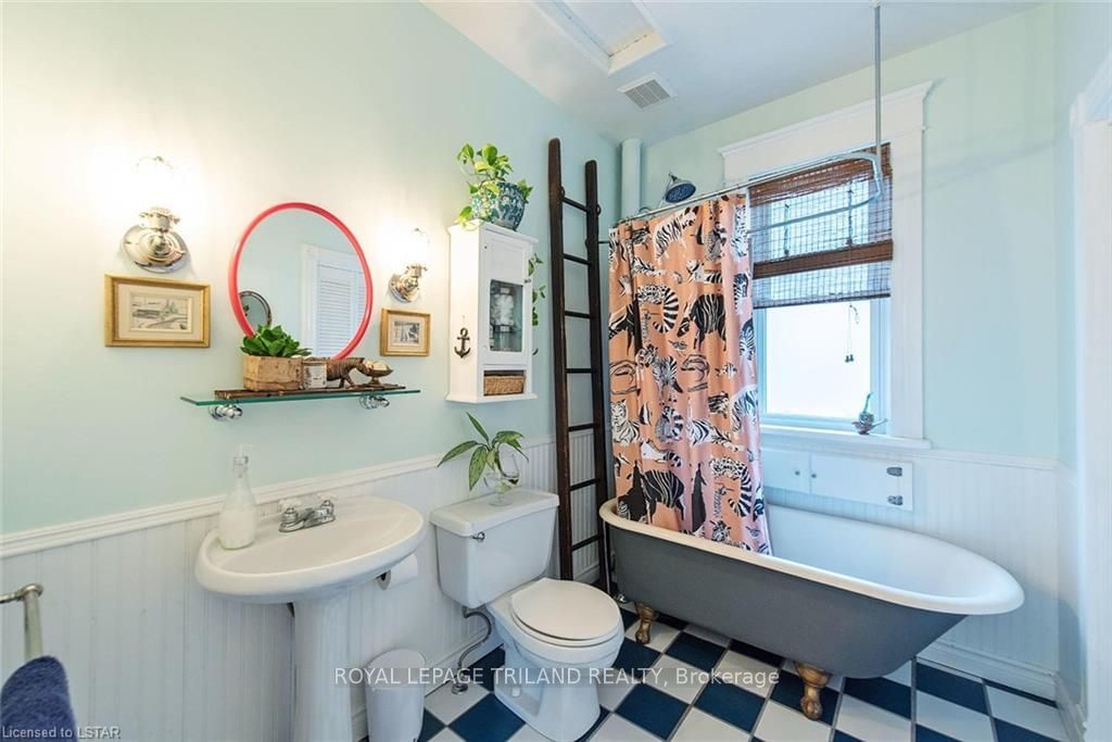 Listing Image 19