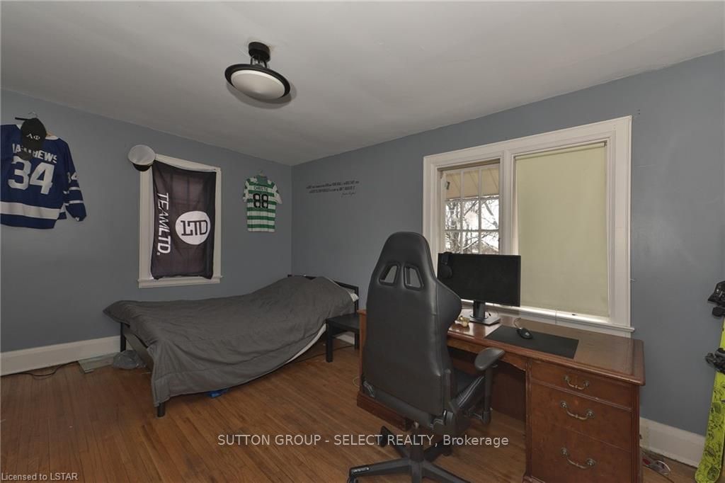 Listing Image 9