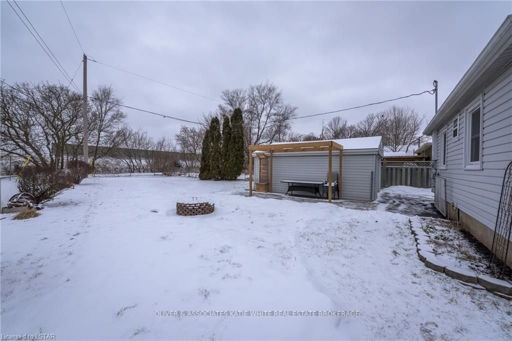 Listing Image 7