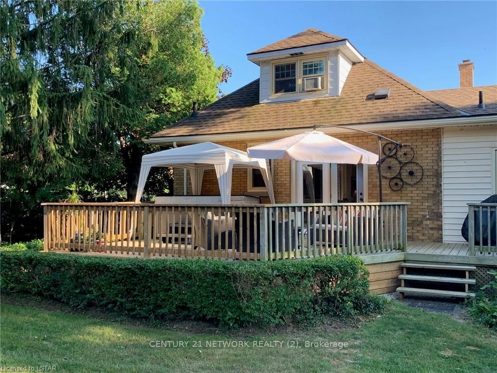 Listing Image 4