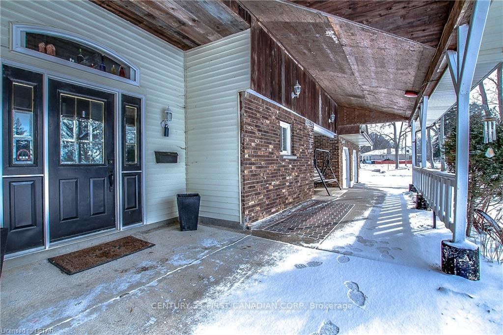 Listing Image 4