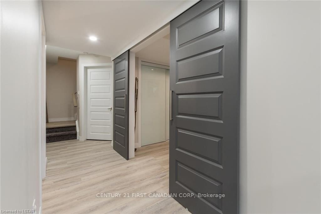 Listing Image 35