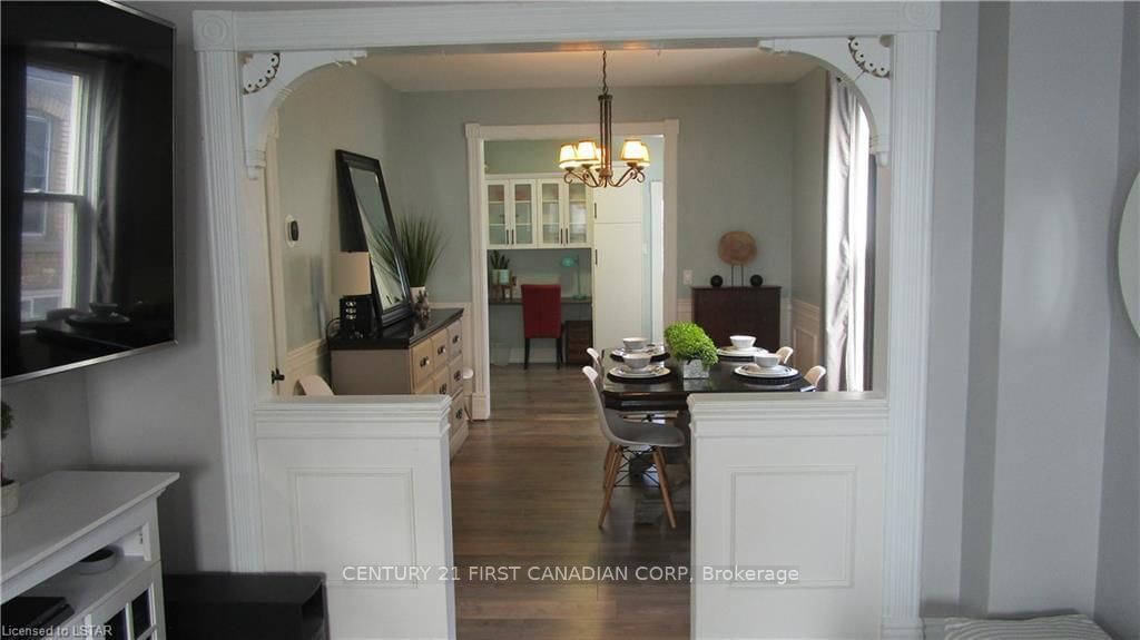 Listing Image 7