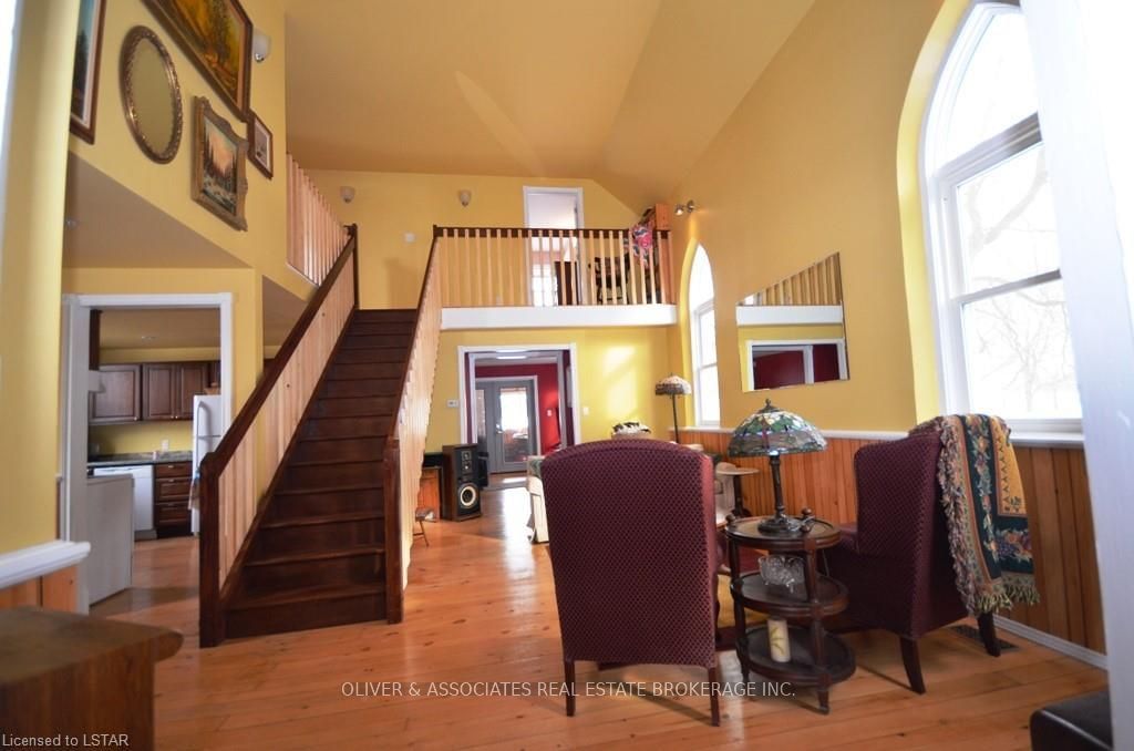 Listing Image 3