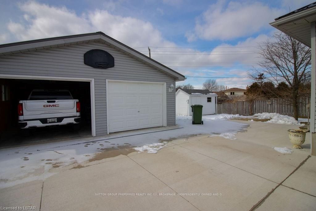Listing Image 13