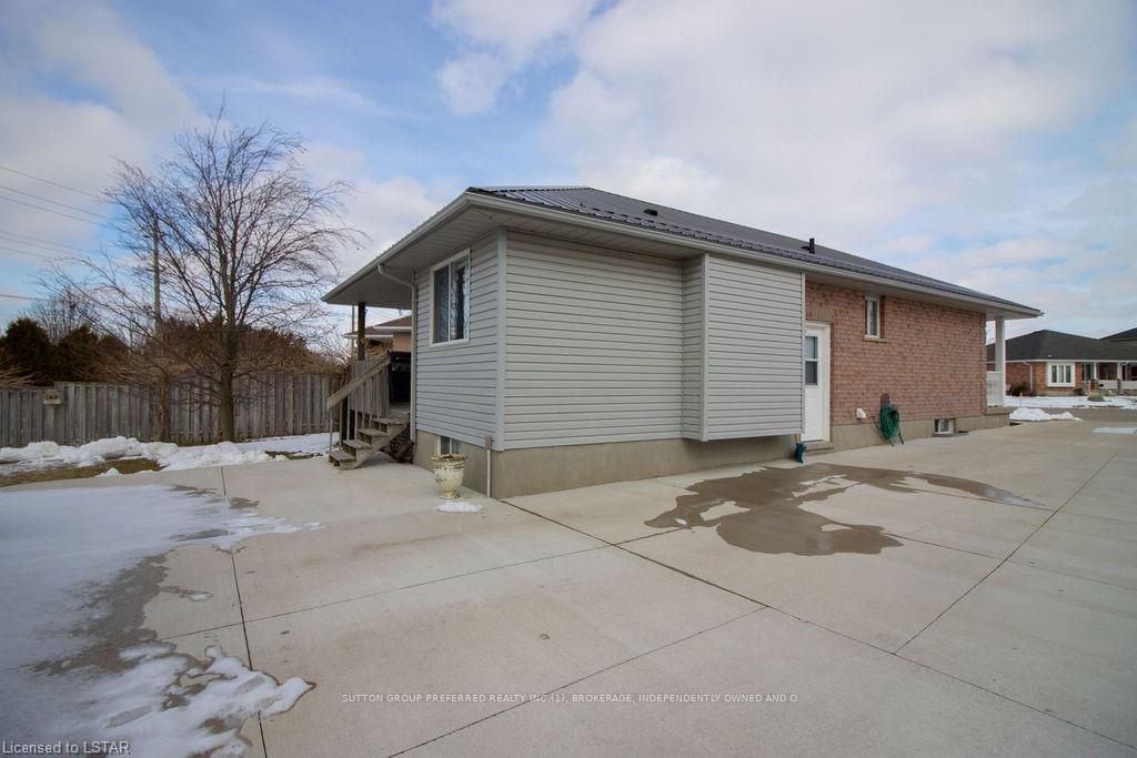 Listing Image 14