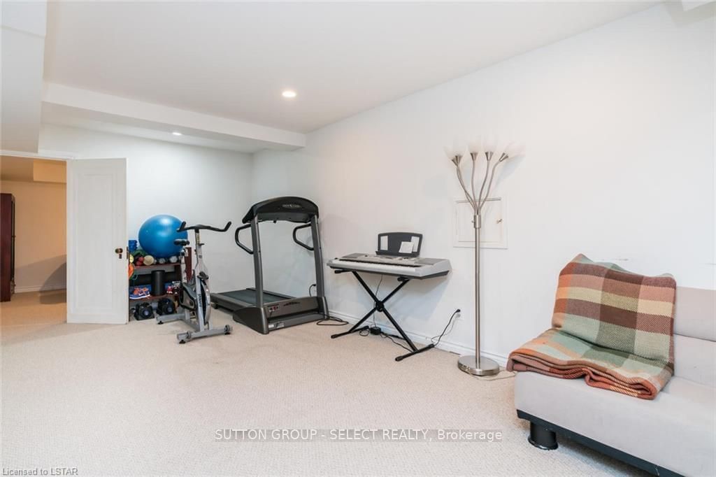 Listing Image 32