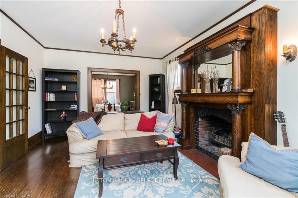 Listing Image 7
