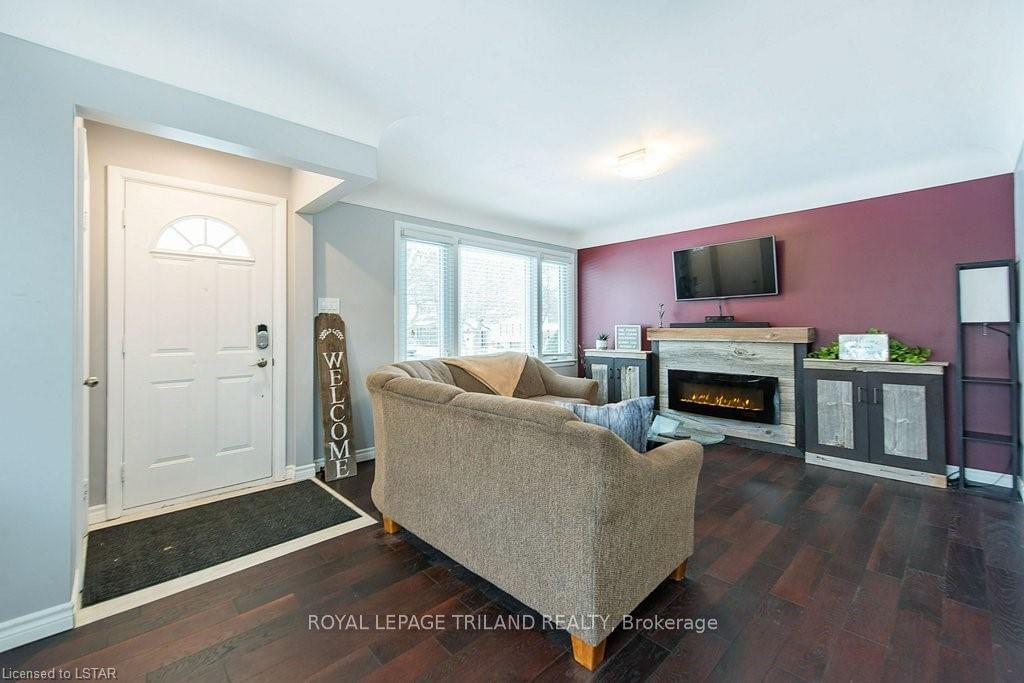 Listing Image 5