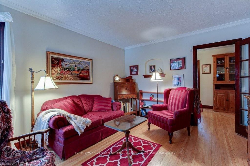 Listing Image 7