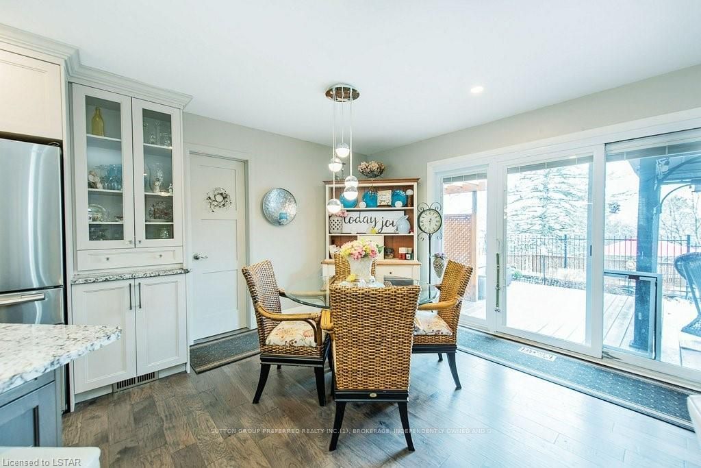 Listing Image 13