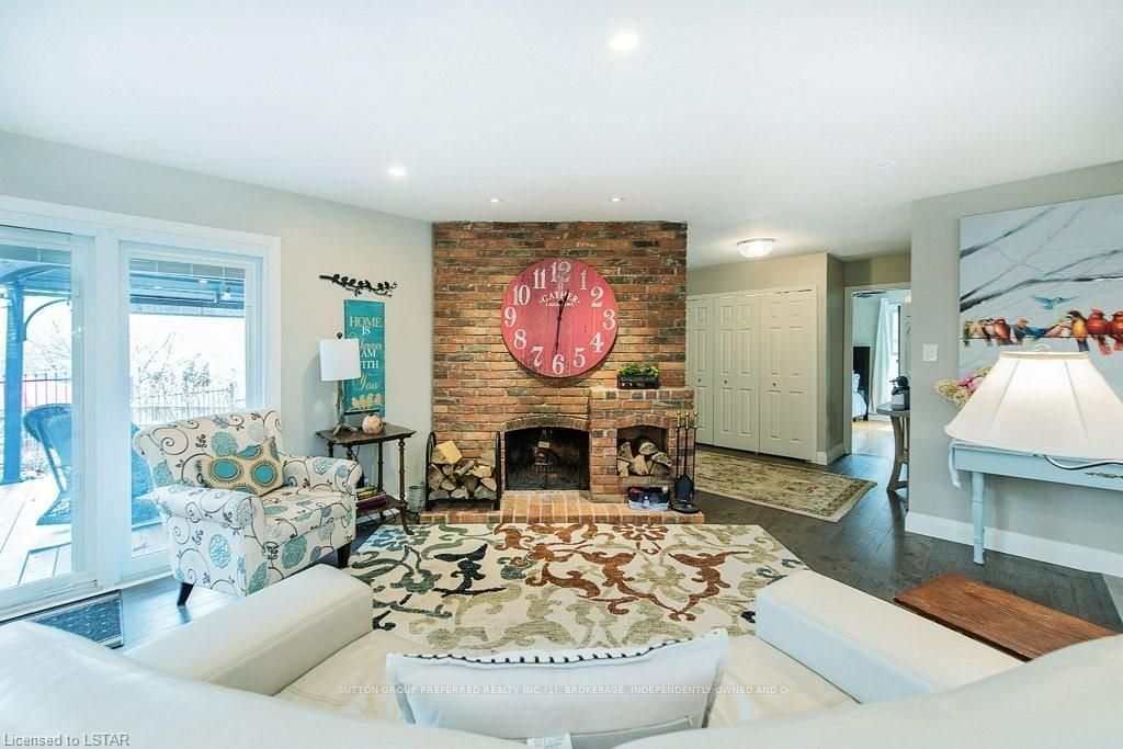 Listing Image 15