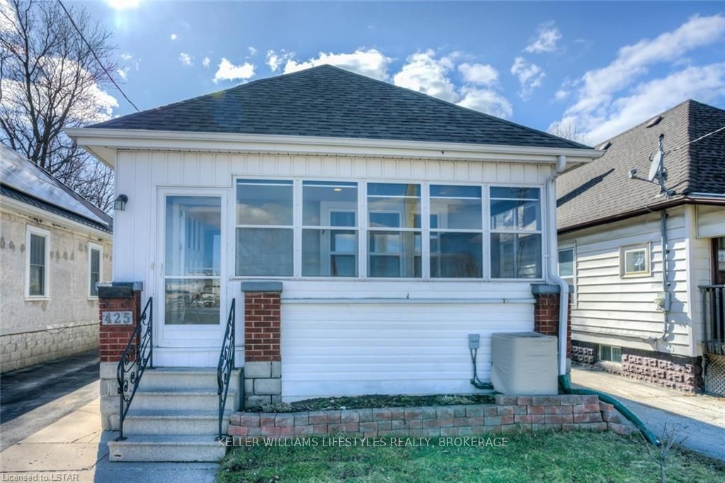 Listing Image 3