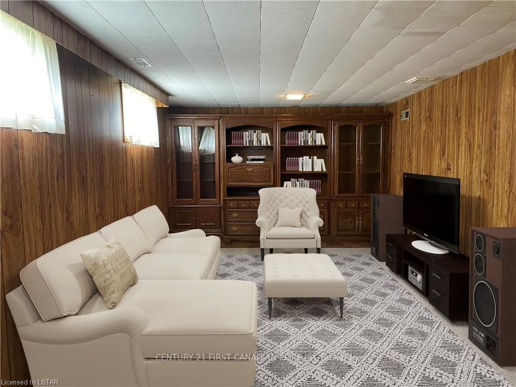 Listing Image 10