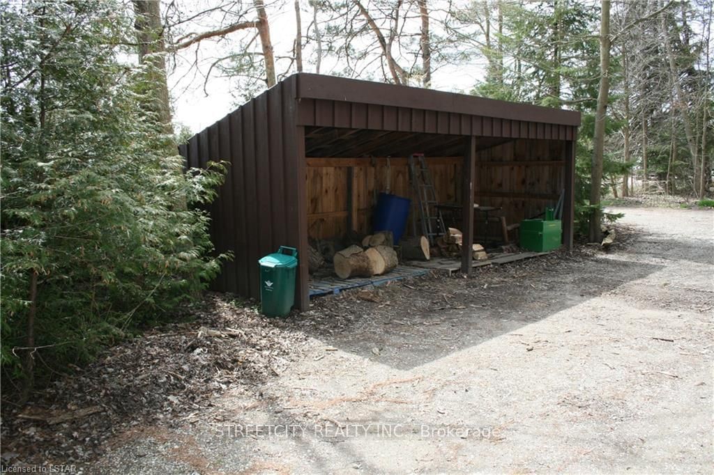 Listing Image 9