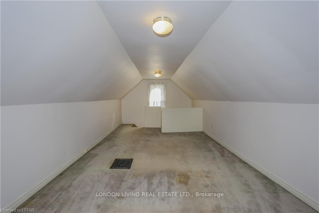 Listing Image 28