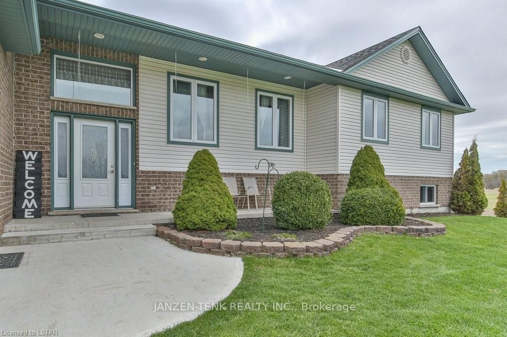 Listing Image 4