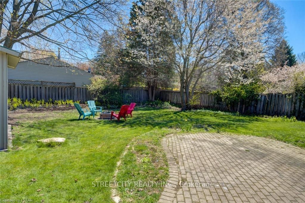 Listing Image 32