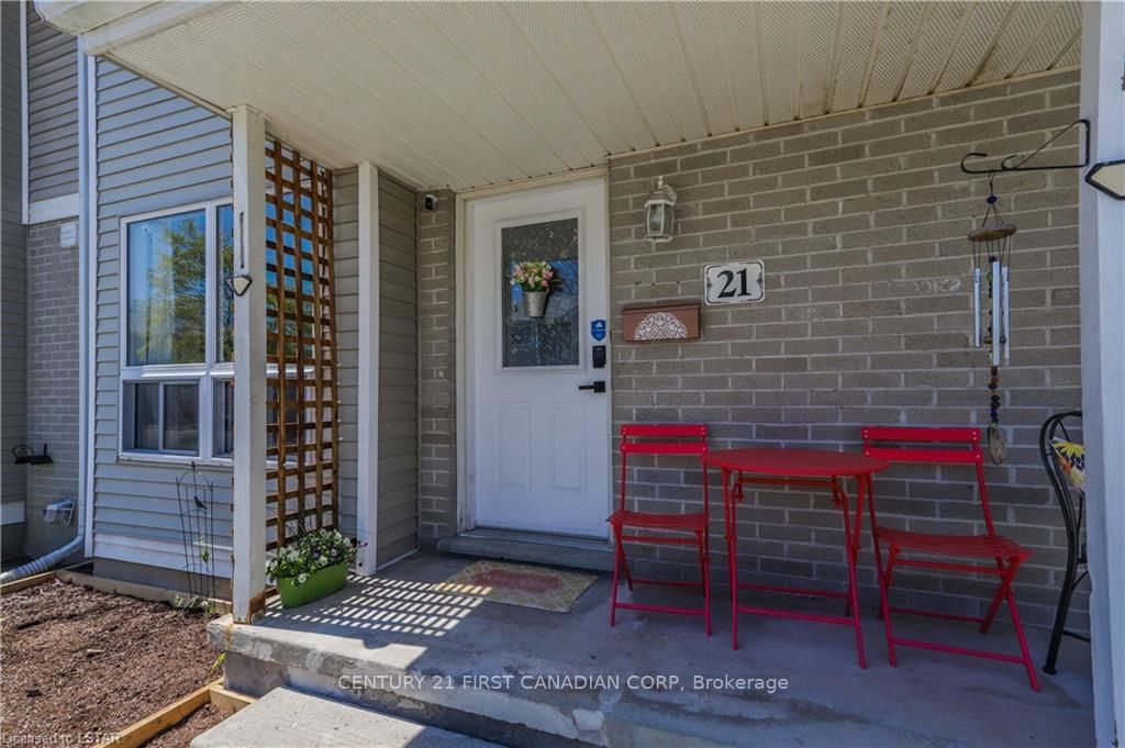 Listing Image 3