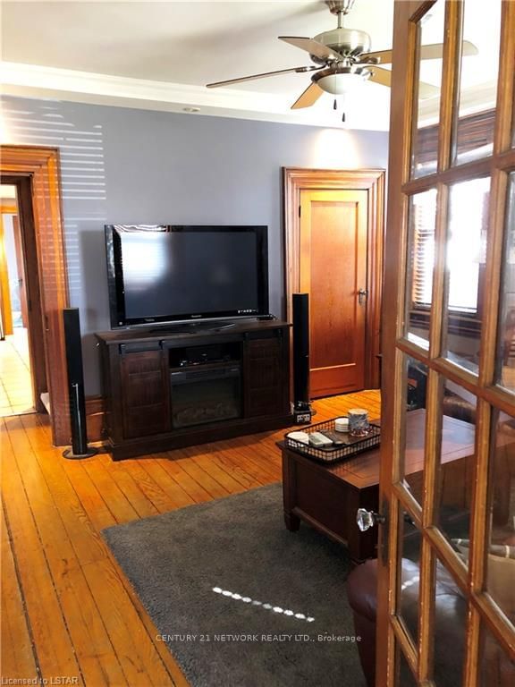 Listing Image 3
