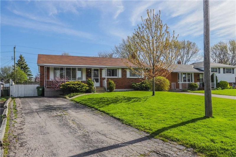 41 Dunwich Dr, St. Thomas, N5R 4T7 | Image 3