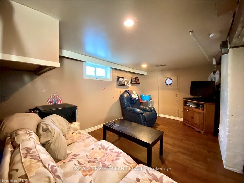 Listing Image 16