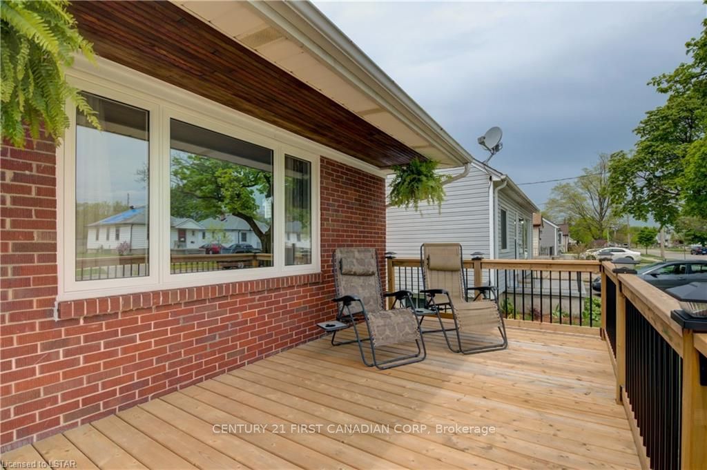 Listing Image 3