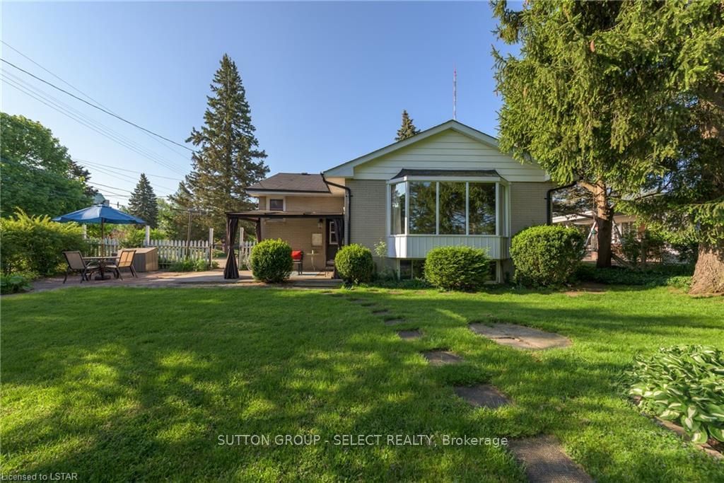 Listing photo 5