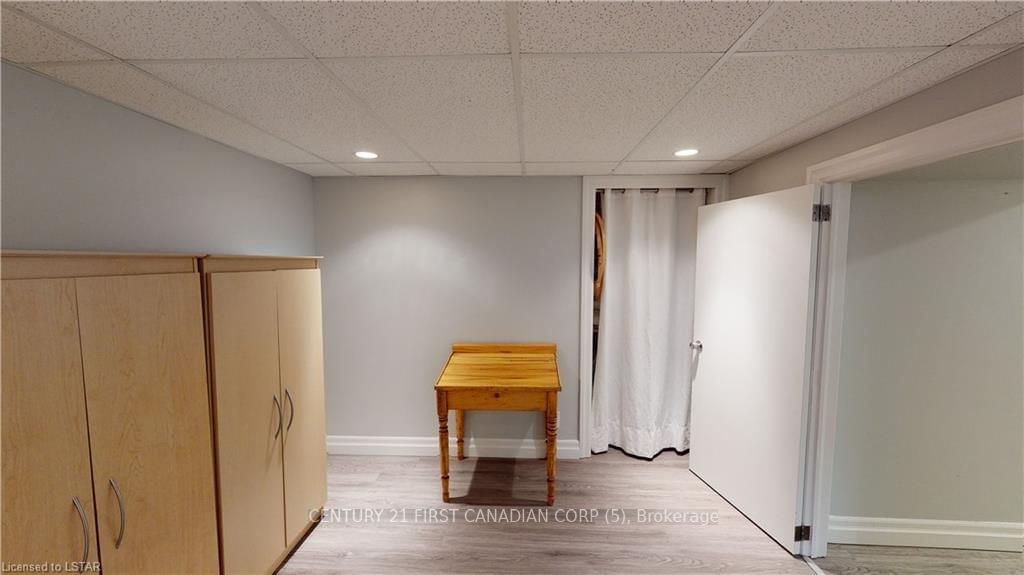 Listing Image 30