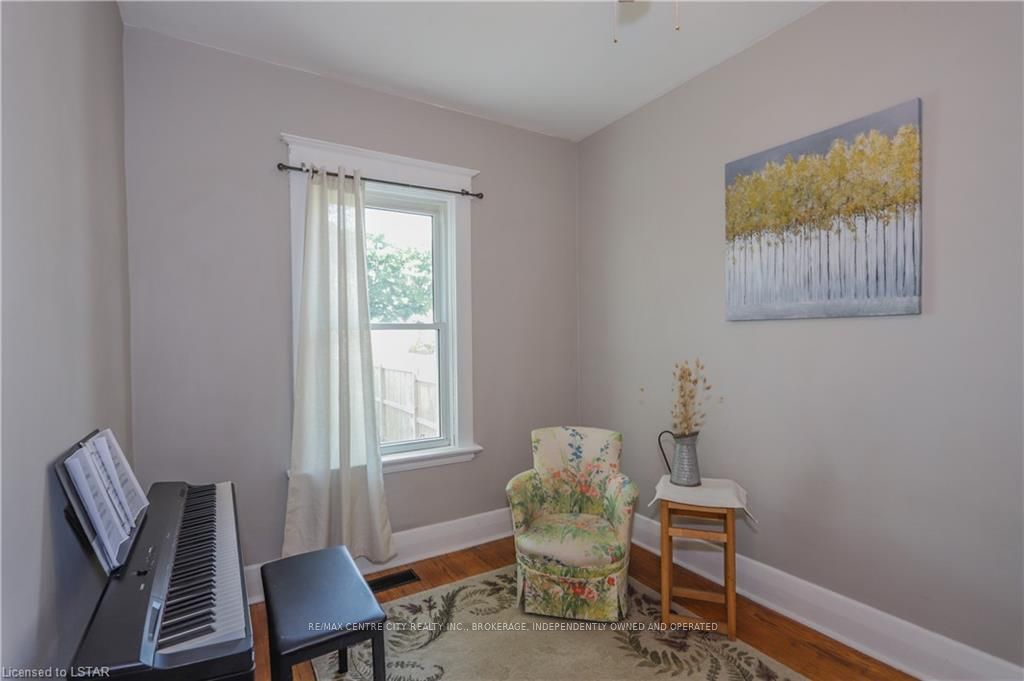 Listing Image 22