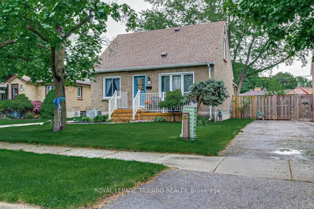 Listing Image 4